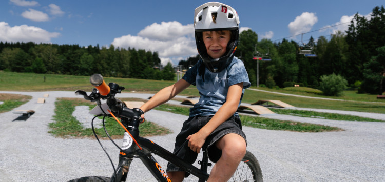 Erleben Sie den Radsport am Lipno – Gravel-Bikes, E-Bikes und die neue Bike Academy!