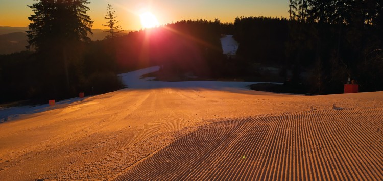 Ať je teplo, nebo zima, u nás je lyžování vždycky prima!