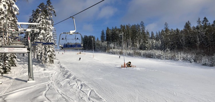 Od soboty na 10 km sjezdovek a nově v provozu lanovka Lipenská