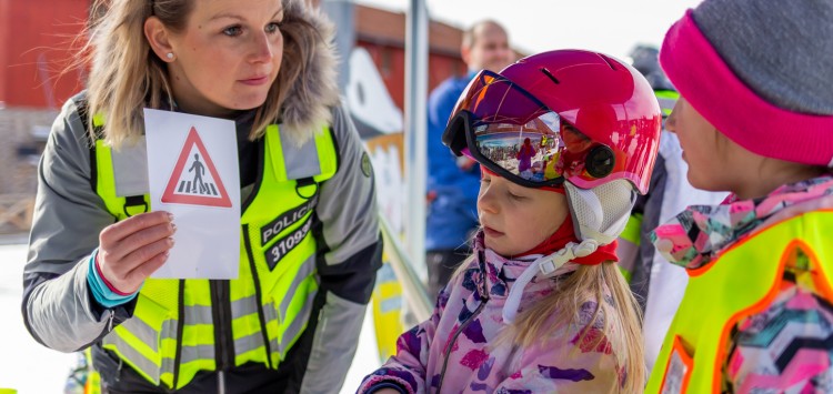 Zafanděte s námi hendikepovaným sportovcům, nebo si v pátek přijďte zopakovat, jak se pohybovat bezpečně na sjezdovce!