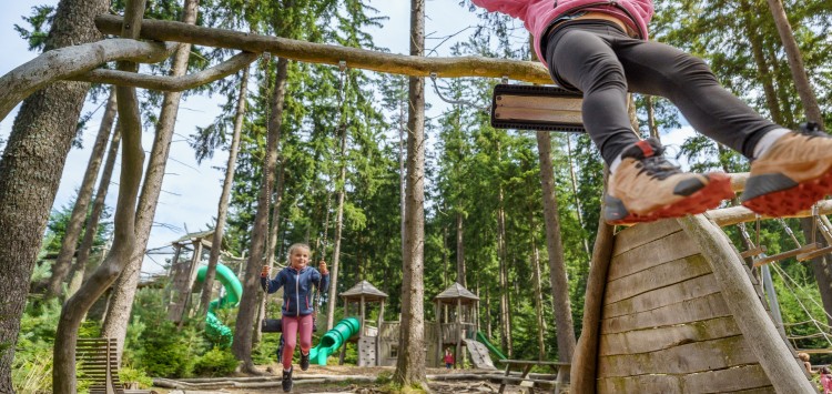 Genießen Sie Ostern im Königreich des Waldes!