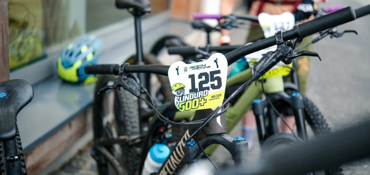 Blinduro 500+ kehrt nach Lipno zurück - mach dich bereit für ein Wochenende voller Enduro!