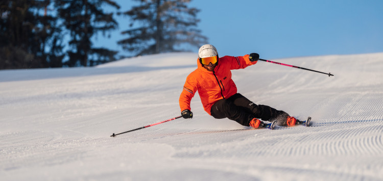 Wir haben die Preise für Skipässe auf ein Minimum gesenkt. Holen Sie sich Ihren Skipass schon ab 400 CZK!