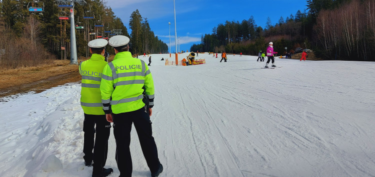 Sicher auf der Piste mit der Polizei der Tschechischen Republik schon am 20. Februar!