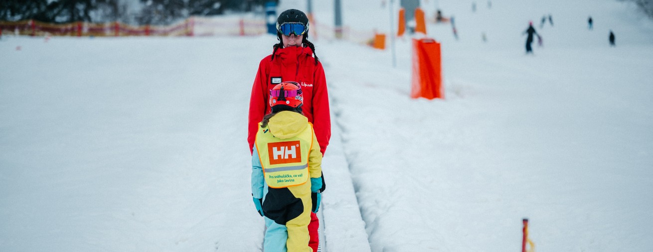 Bringen Sie Ihrem Kind das Skifahren bei und sparen Sie eine Menge Geld!