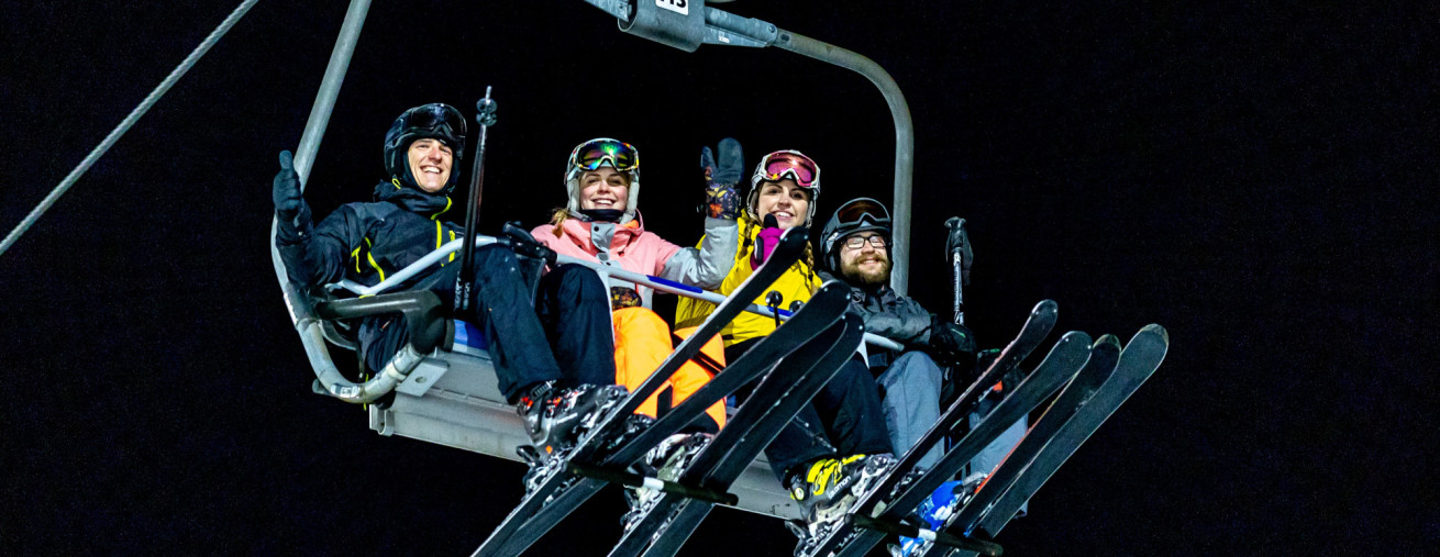 size4-17696854584606-171-vecerni-lyzovani-bez-starosti-intersport-rent-ma-otevreno-az-do-2130