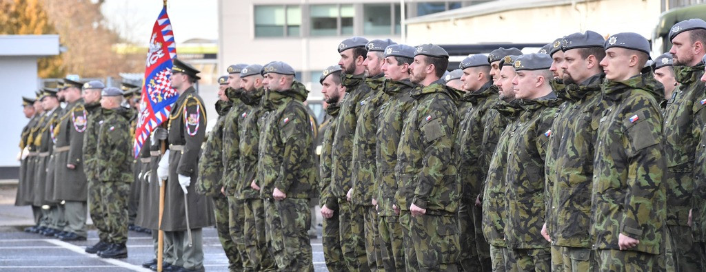 Vojáci, Lipno drží s Vámi!