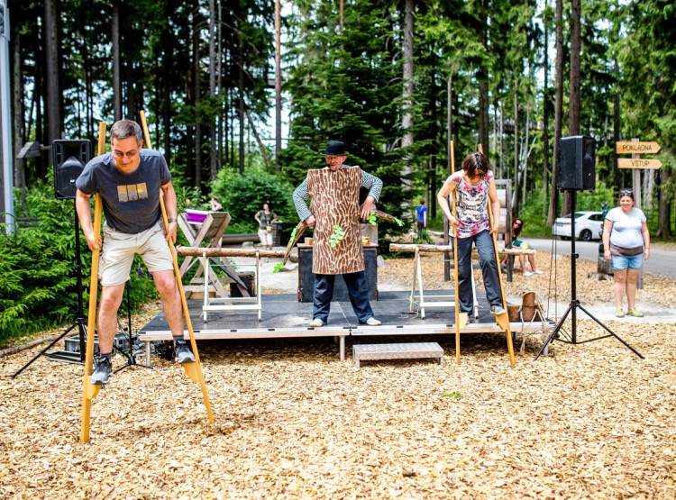 Slavnosti dřeva na Stezce korunami stromů 2019