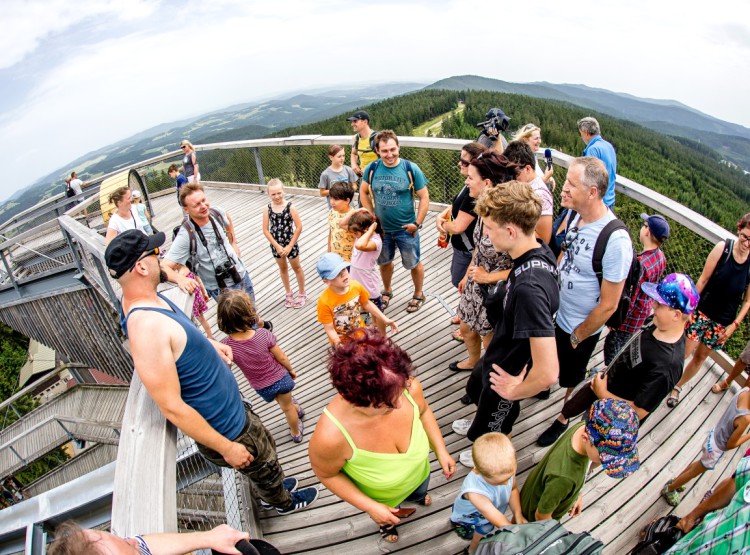 Slavnosti dřeva na Stezce korunami stromů 2019