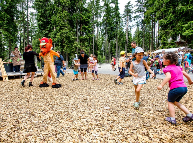 Slavnosti dřeva na Stezce korunami stromů 2019