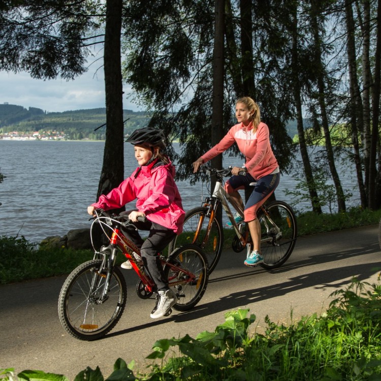 Mit dem Elektrorad durch die Lipno-Region