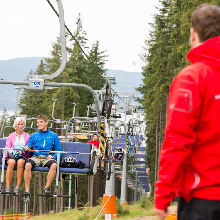 Lipno Expres and Promenádní chairlifts