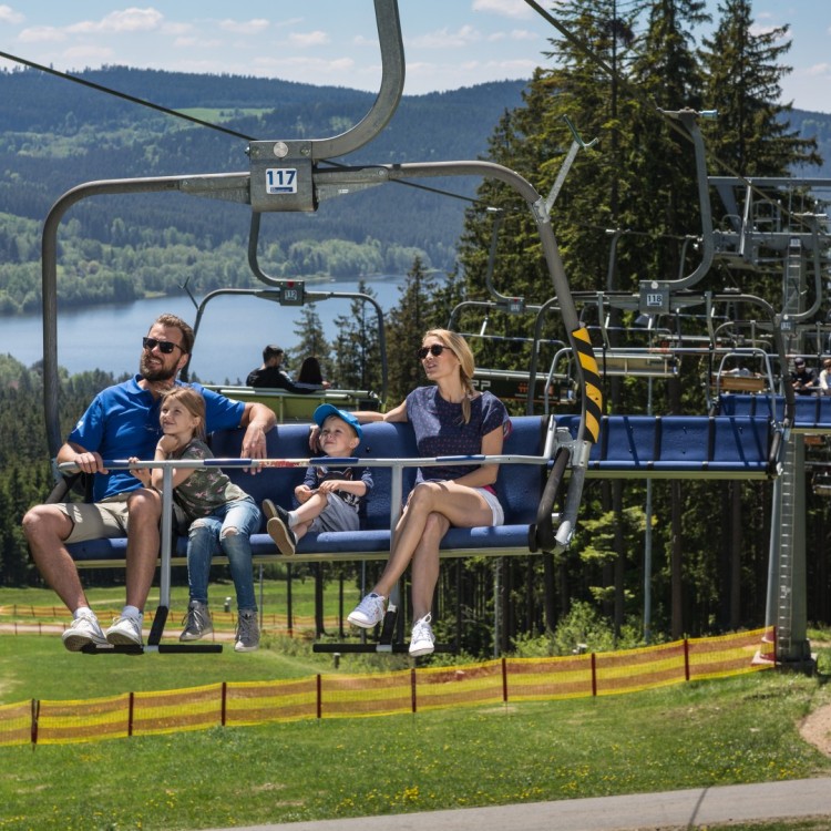 Lipno Expres and Promenádní chairlifts