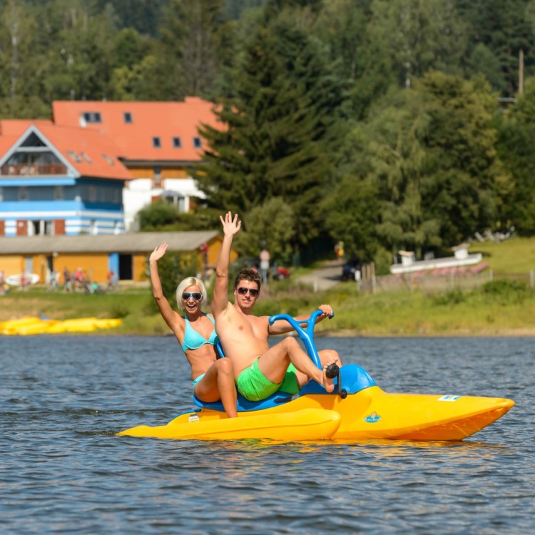 Paddleboards, pedalos and rowboats