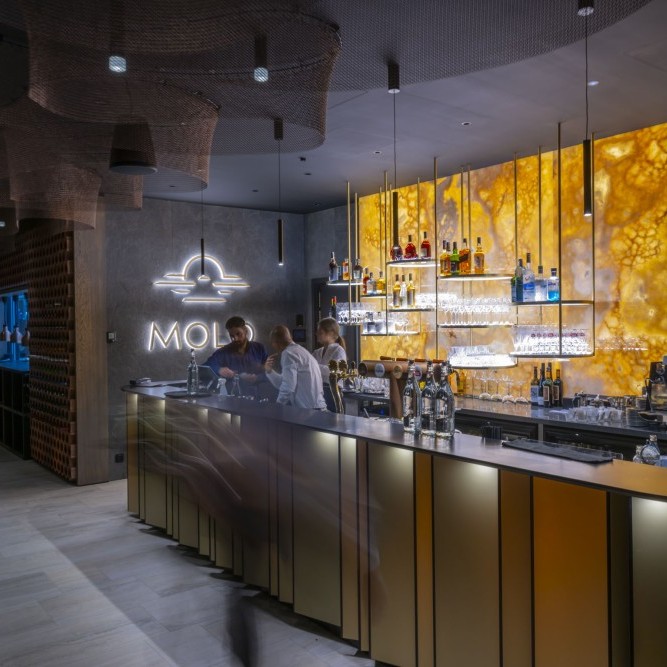 MOLO RESTAURANT